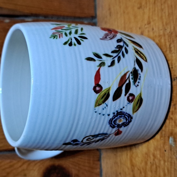 Anthropologie Starla Halfman Monogram Letter J 10 ounce mug - Picture 3 of 4